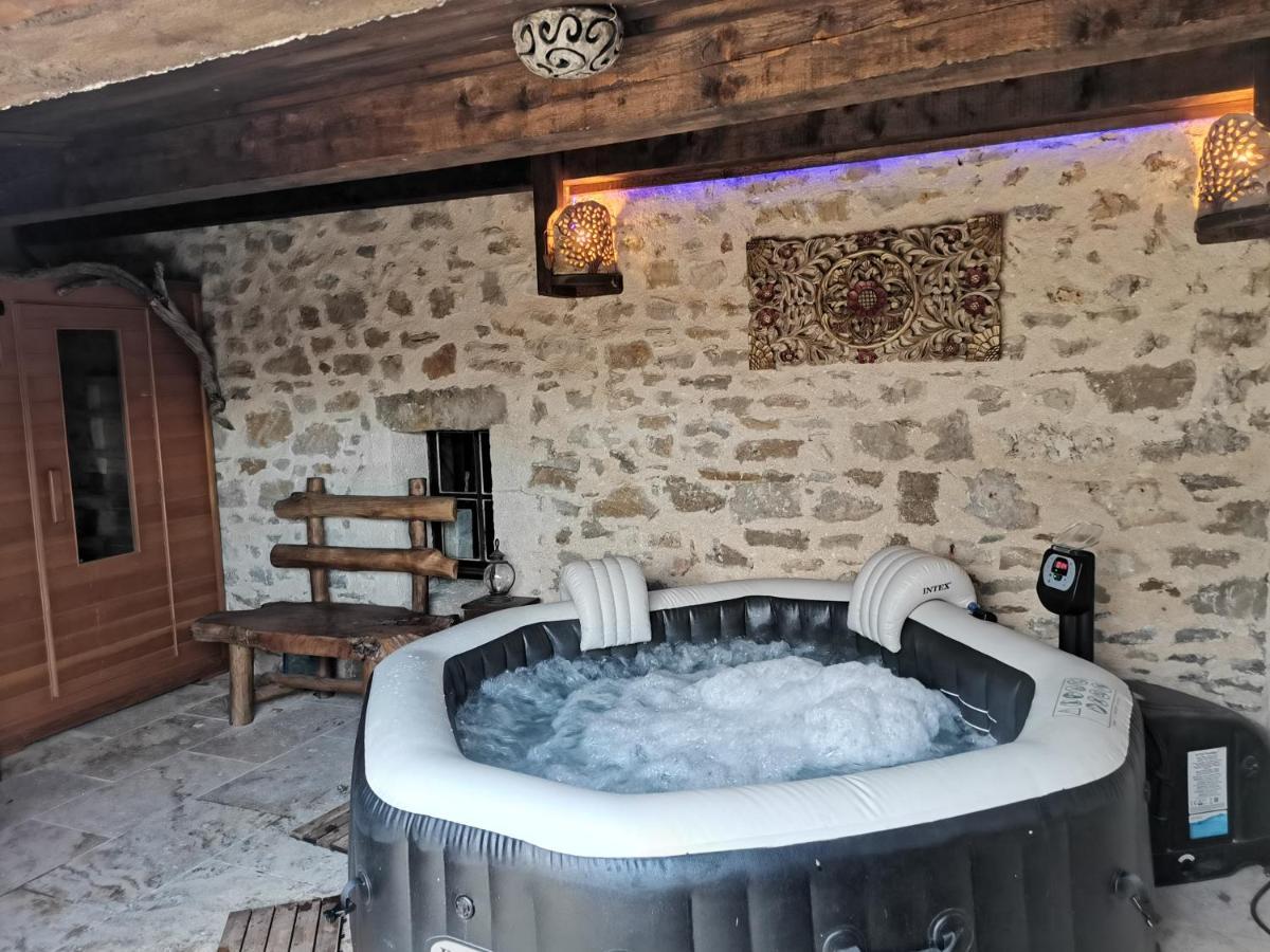 La Chaumiere Magique Des Elfes Et Ses Enigmes Bed and Breakfast Servas  Εξωτερικό φωτογραφία